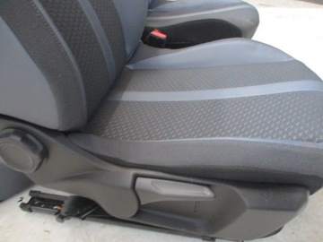 фото thumb №11, Обивка pół кожа сиденья peugeot 2008 20r