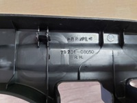 фото thumb №5, Toyota sienna 11- 20 r захист заглушка скла сидіння права 79236-08050