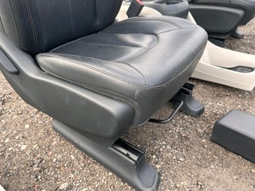 фото thumb №12, Сидіння сидіння салон диван спинка обшивки комплект chrysler pacifica 2017+