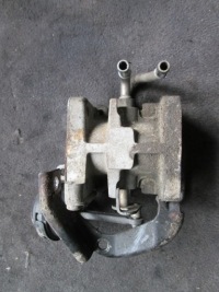 фото thumb №1, Дроссельная заслонка клапана egr vw audi 1.9 tdi 03g131063e