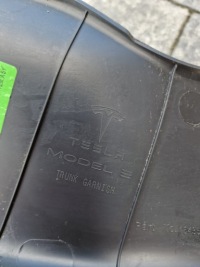 Tesla model 3 молдинг багажника Недорого, фото thumb