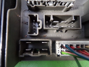 фото thumb №10, Land rover freelander i 2.0 дизель коробка модуль предохранителей 518823208