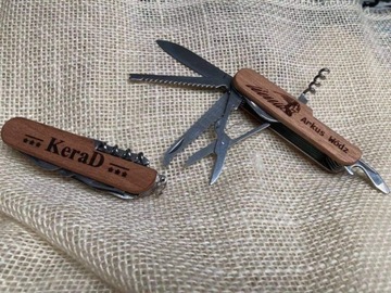 МНОГОФУНКЦИОНАЛЬНЫЙ КАРМАННЫЙ НОЖ С ГРАВИРОВКОЙ