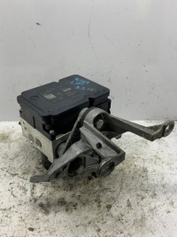 Купить Насос тормозная abs a1729014100 mercedes w204 coupe lift 2011-2014 2.2, фото thumb