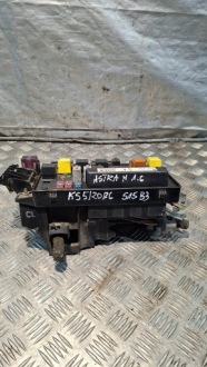 фото thumb №1, Коробка запобіжників opel astra h 13205784