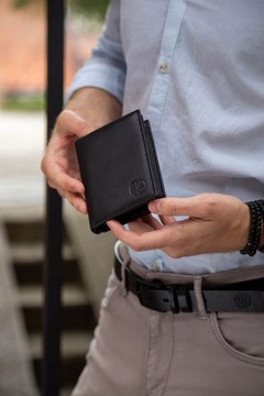 МУЖСКОЙ КОЖАНЫЙ КОШЕЛЕК Betlewski черный большой кожаный RFID в подарочной упаковке