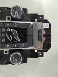 фото thumb №4, Volvo v40 12- панель керування радіо 31346949