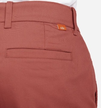 Spodnie Nike Dri-FIT Golf Chinos Slim-FIT DA4130691 r. 32/32
