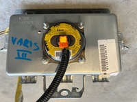 фото thumb №15, Приборная панель консоль подушка безопасности ремни toyota yaris iii