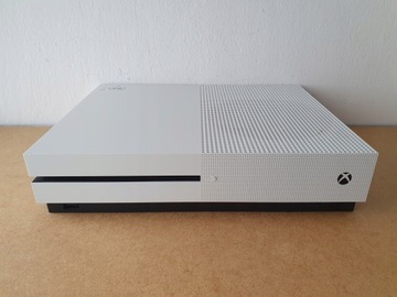 KONSOLA XBOX ONE S 500GB 2xPAD +KINECT +6xGRA
