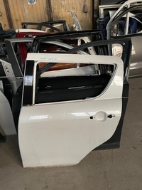 фото thumb №5, Suzuki swift 10- задние левая дверь