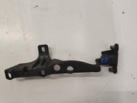 фото thumb №1, Vw touareg 7l кронштейн крыла правый перед