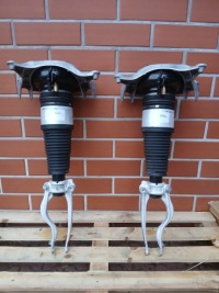 Купить Porsche macn амортизатор левое  правый  95b616039r 20 tys km 22 год, фото thumb