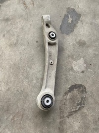 фото thumb №1, Audi a6 c8 q5 важіль праві переднє нижній оригінал.