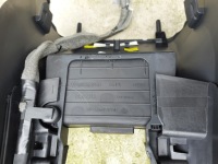 фото thumb №8, Volvo v40 ii d3 2.0d cross country туннель средний подлокотник