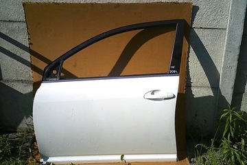 фото thumb №1, Toyota avensis t25 03-09 дверь левая передние 068