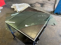 фото thumb №1, Renault clio iii 3d стекло дверь правый перед