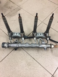 фото thumb №1, Планка вприскувальний audi q3 r03l125c планка вприскувальний audi з wtryskami комплект