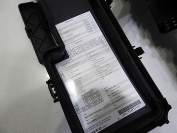 фото thumb №4, Корпус коробка запобіжників volvo s60 9494210