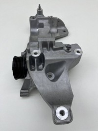 Купить Opel crossland x кронштейн кронштейн генератора 9833032280, фото thumb