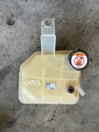 фото thumb №1, Toyota yaris gr iv бак расширительный