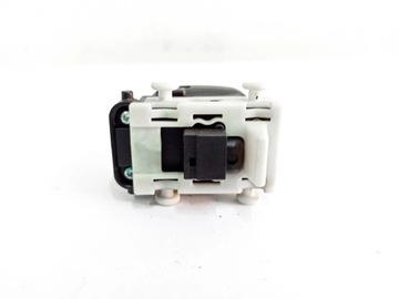 фото thumb №9, Mercedes-benz c w203 2004 зад сторона правая панели управление, переключатели