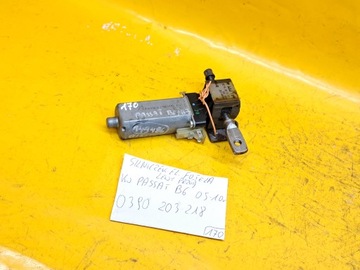 SILNICZEK ELEKTRYCZNE FOTEL LEWY PRZÓD VW PASSAT B6 0390203218
