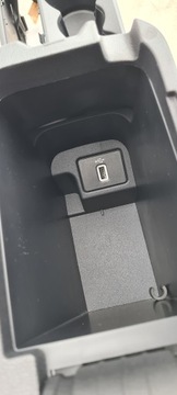 фото thumb №9, Ford fiesta mk8 підлокітник шкіра блютуз oem