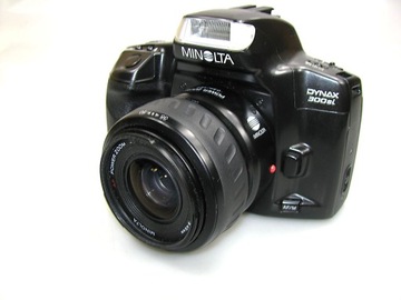 MINOLTA DYNAX 300si - корпус/камера