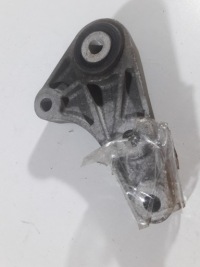 фото thumb №7, Volvo v40 16r d3 кронштейн подушка коробки кпп / коробка передач