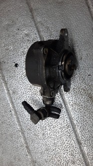 фото thumb №4, Насос vacu renault espace iv 2.2d 05r 8200478188