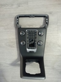 фото thumb №1, Volvo v40 13- панель кондиционера рамка 2606987y5cs