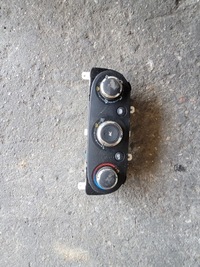 фото thumb №1, Панель обігріву renault clio iv e1072485a