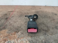 фото thumb №1, Клипса поперечина ремней правый задняя renault laguna iii 888429402r