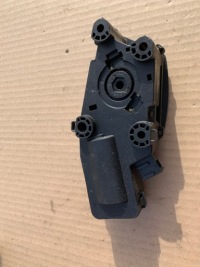 фото thumb №1, Замок крышки багажника левый skoda superb ii оригинал исправный