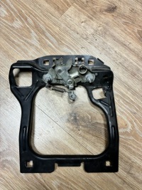 фото thumb №1, Peugeot 208 i 2008 i кронштейн замка капот 725027 12-2019