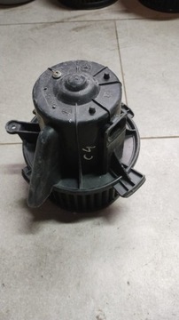 фото thumb №1, Повітродувка вентилятор нагрівача citroen c4 picasso