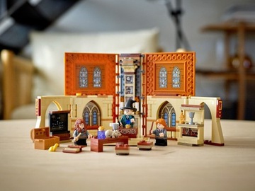 LEGO 76382 Блок-книга «Гарри Поттер Хогвартс»
