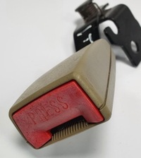 фото thumb №2, Кліпса поперечина лівий задня renault koleos i 6093358c