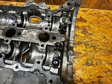 фото thumb №6, Крышка клапанов master iii 2.3 dci 130c07155r