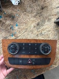 фото thumb №1, Mercedes панель обдув a2518702189