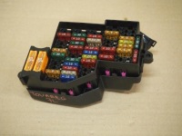 фото thumb №1, Корпус коробка предохранителей vw touareg 7l