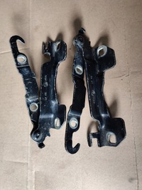 фото thumb №1, Alfa romeo 159 засов петля капот правый левый