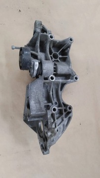 фото thumb №7, Лапи кронштейн основание крепление генератора 03l903143 audi a4 a5