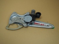 фото thumb №1, Механизм стекло дверь правых задних yaris iii