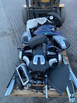 BMW R18 B / колесо / двигатель / бак / фонарь / лаги / все детали