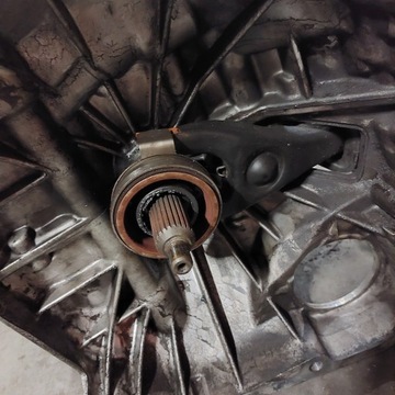 фото thumb №7, Subaru outback iii legacy 4 forester 2,0d коробка передач коробки передач код ty758v1aab