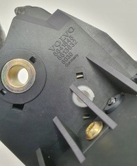 фото thumb №5, Замок сидіння лівий задня volvo s40 ii v50 8641848