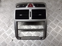 фото thumb №1, Консоль средняя peugeot 307 9634505077