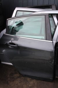 фото thumb №1, Дверь правое задние peugeot 208 12r